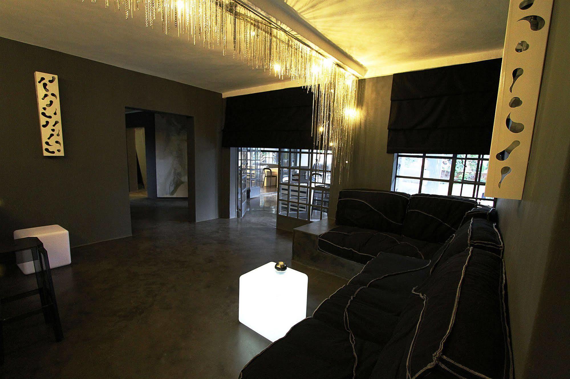 Latitude 13 Degrees Hotel Lilongwe Kültér fotó